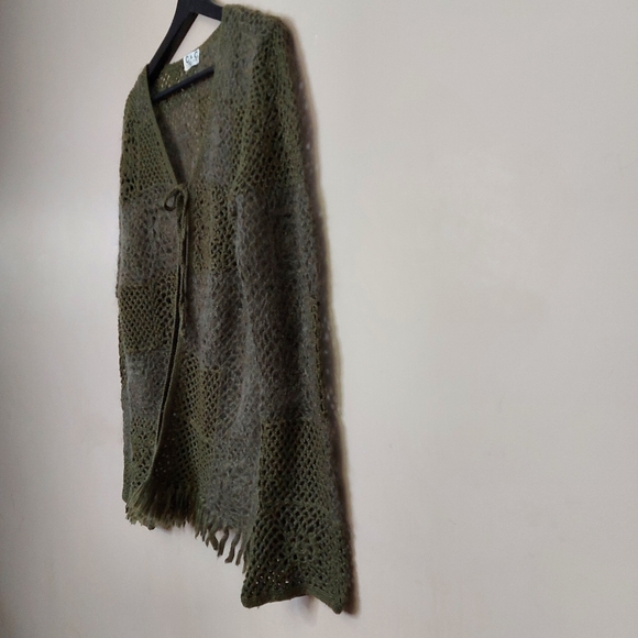 C&C Collection bohemian green crochet floral cardigan sweater - Picture 3 of 7